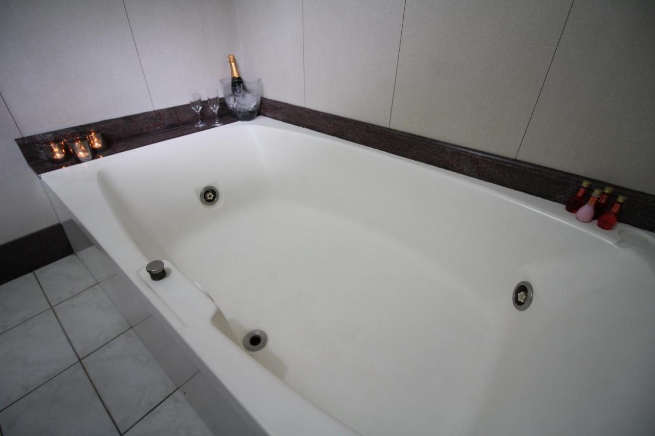 Status Motel Belo Horizonte Eksteriør bilde